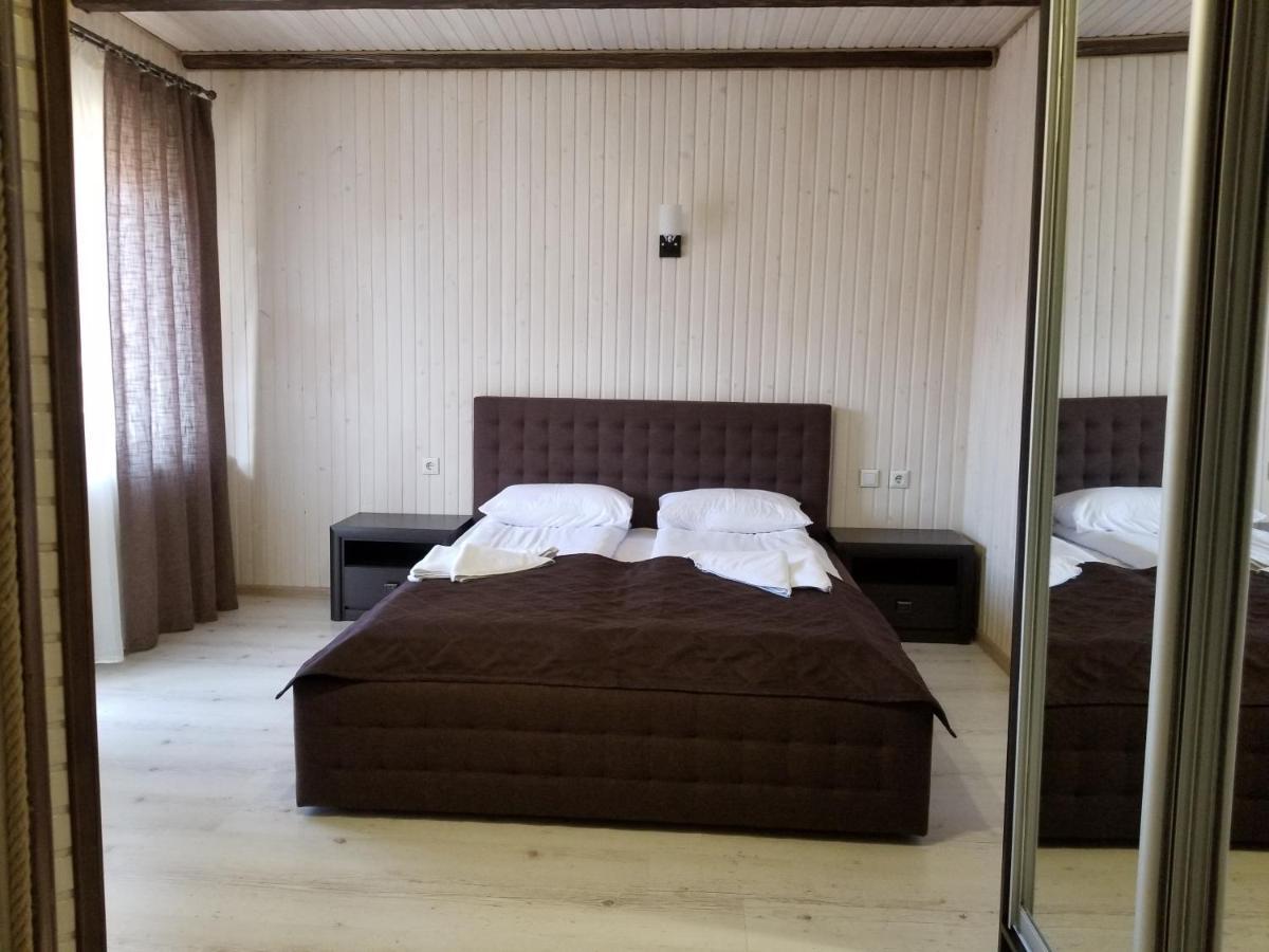 Guest House Mountain Bukovel Exterior photo